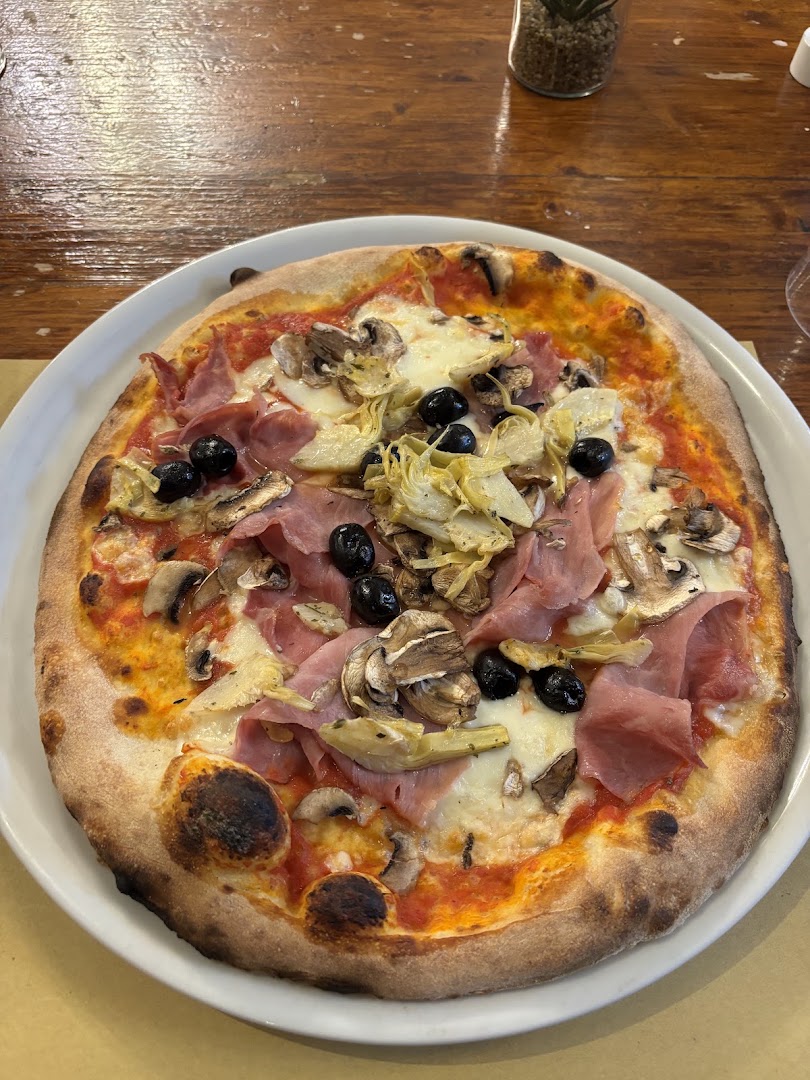 La Rusticana Ristorante - Pizzeria