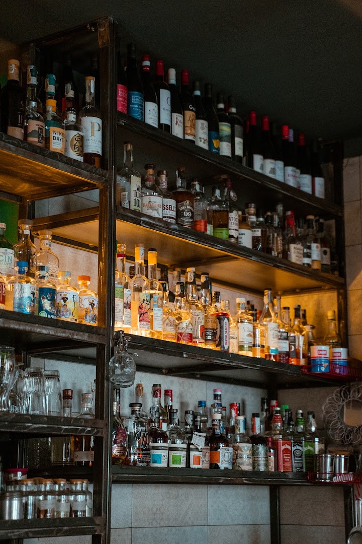 La Scimmia Ubriaca Cocktail Bar