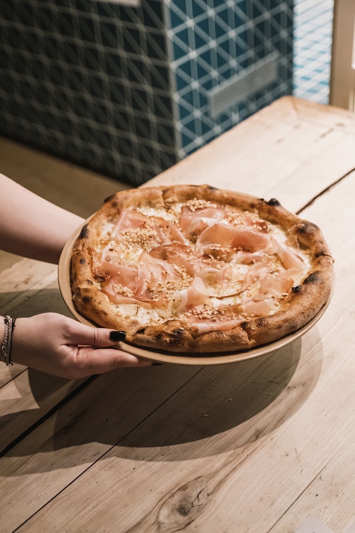 La Serra Pizzeria Ristorante, Impresa Sociale