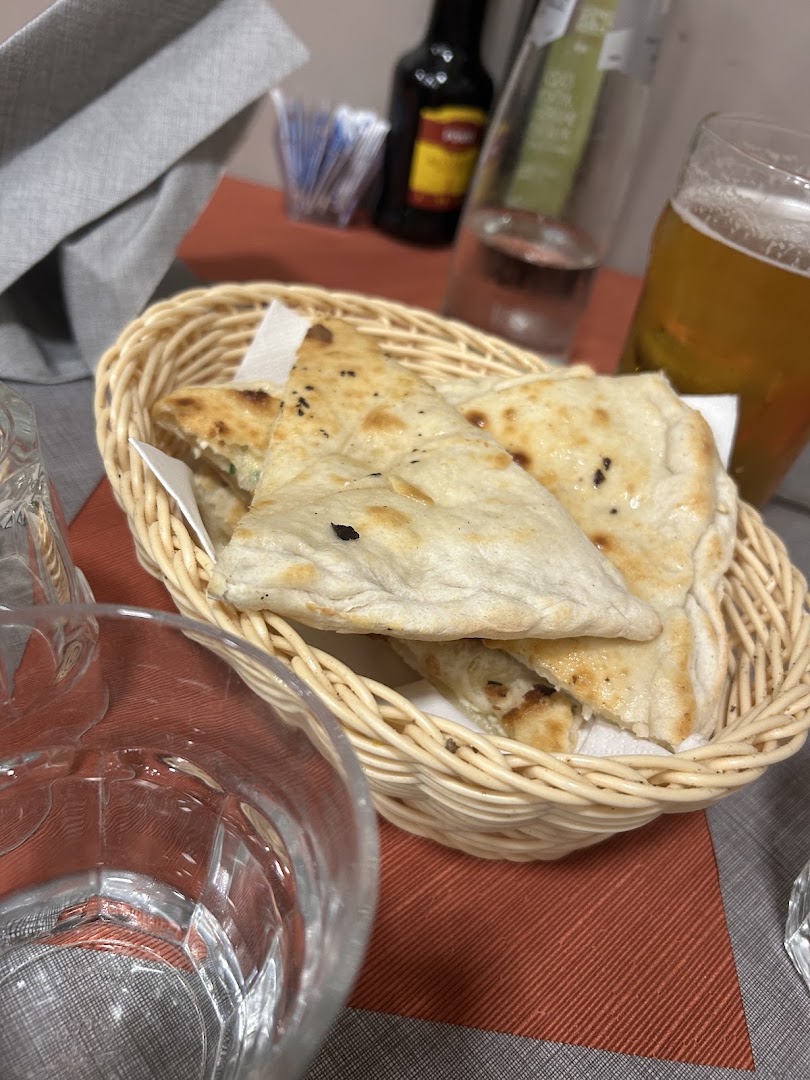 La Sorgente Ristorante Pizzeria Indiano Italiano Novara, Novara