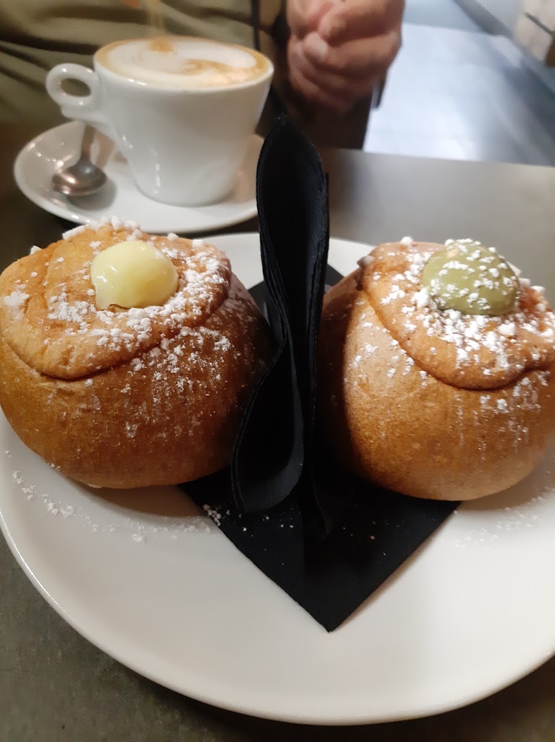 La Strega Bar