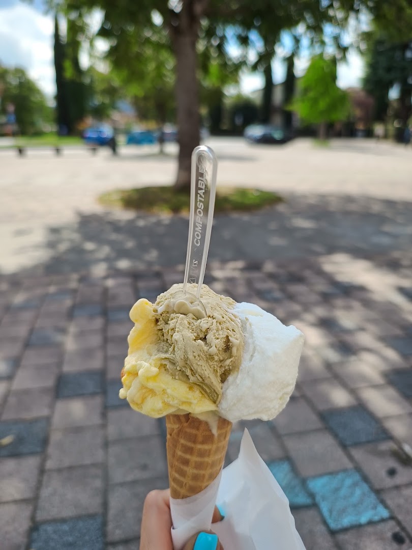 La Strega Nocciola Gelateria Artigianale - Scandicci
