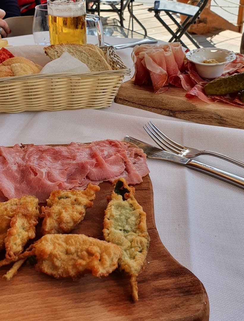 La Stua, la bottega dello Strudel e del Canederlo