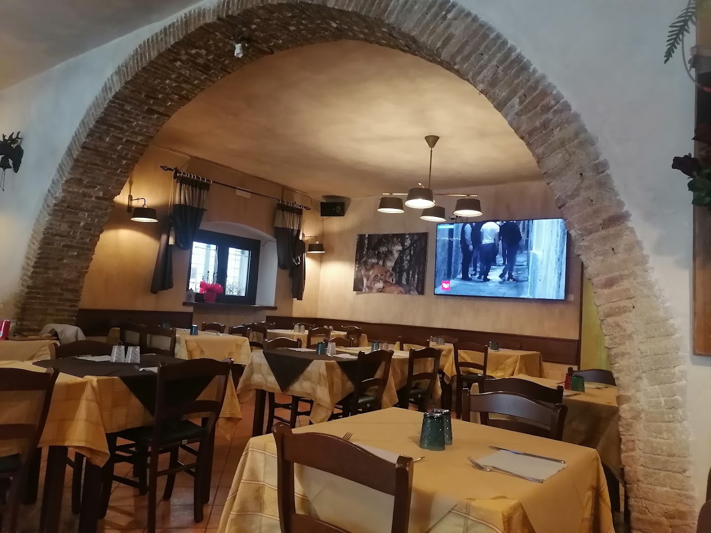 La Tana Del Lupo Ristorante Pizzeria