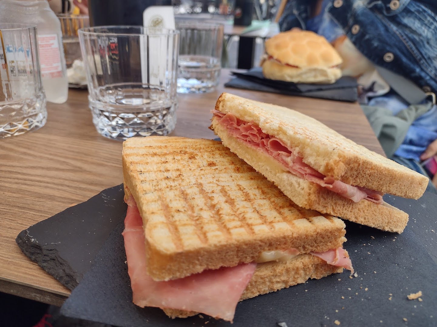 La Tana Del Panda Cafè & Wine Bar