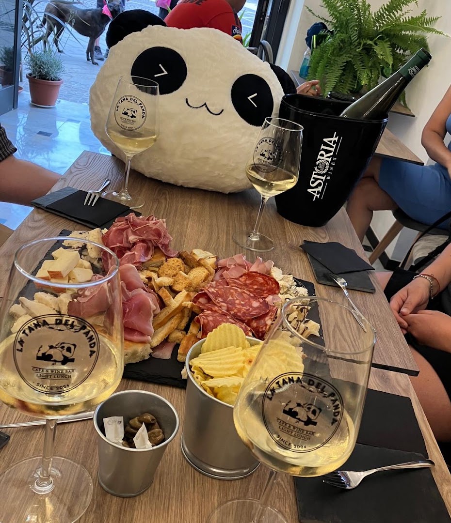 La Tana Del Panda Cafè & Wine Bar
