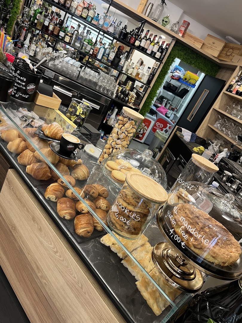 La Tana Del Panda Cafè & Wine Bar