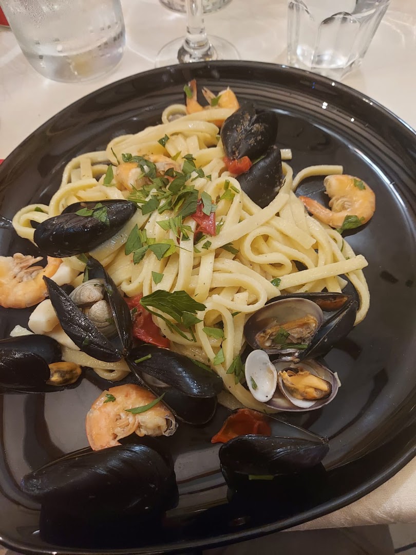 La Taverna dei Lupi, Oggiona con Santo Stefano