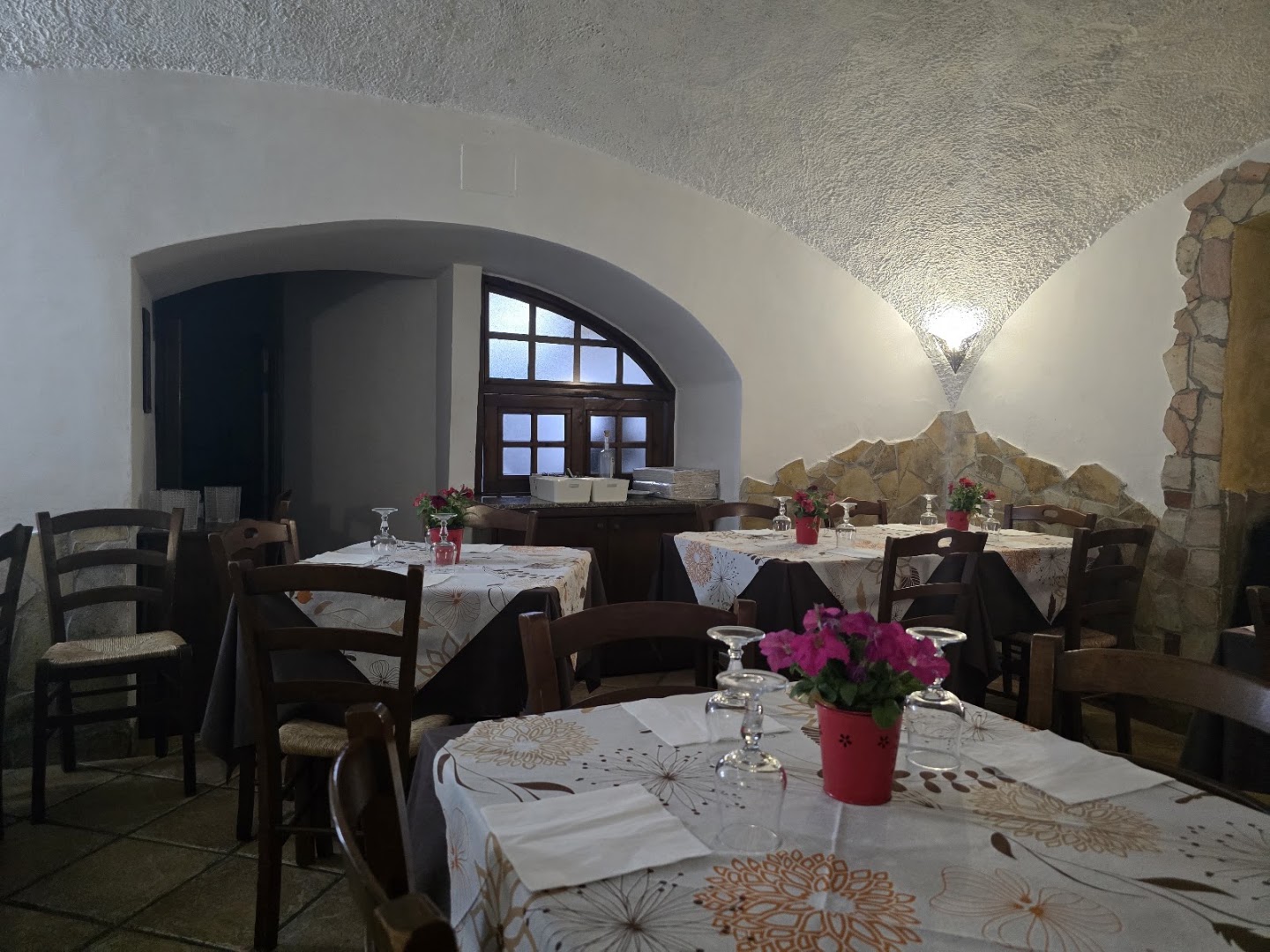 La Taverna Del Pozzo 2 - Ristorante - Pizzeria