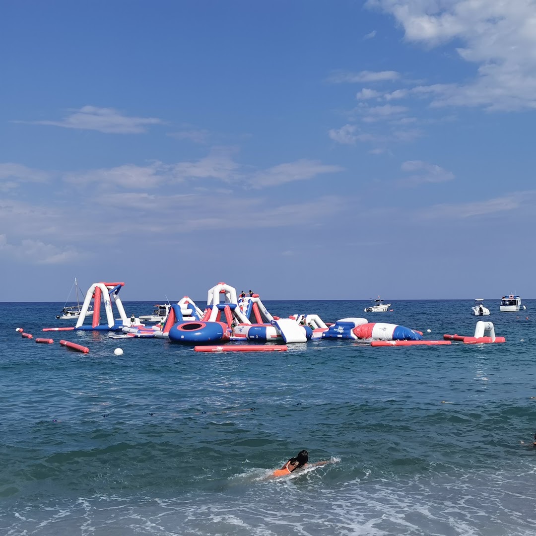 La Taverna di Barbuto – Noleggio Barche, Spiaggia & Sport Acquatici