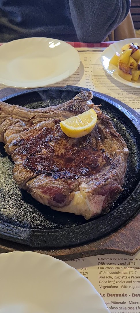 La Taverna Pizzeria Bisteccheria