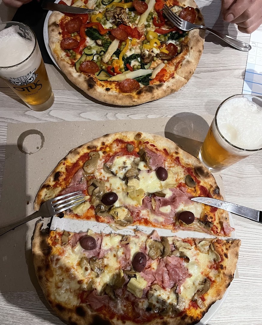 La Taverna Ristopub Pizzeria