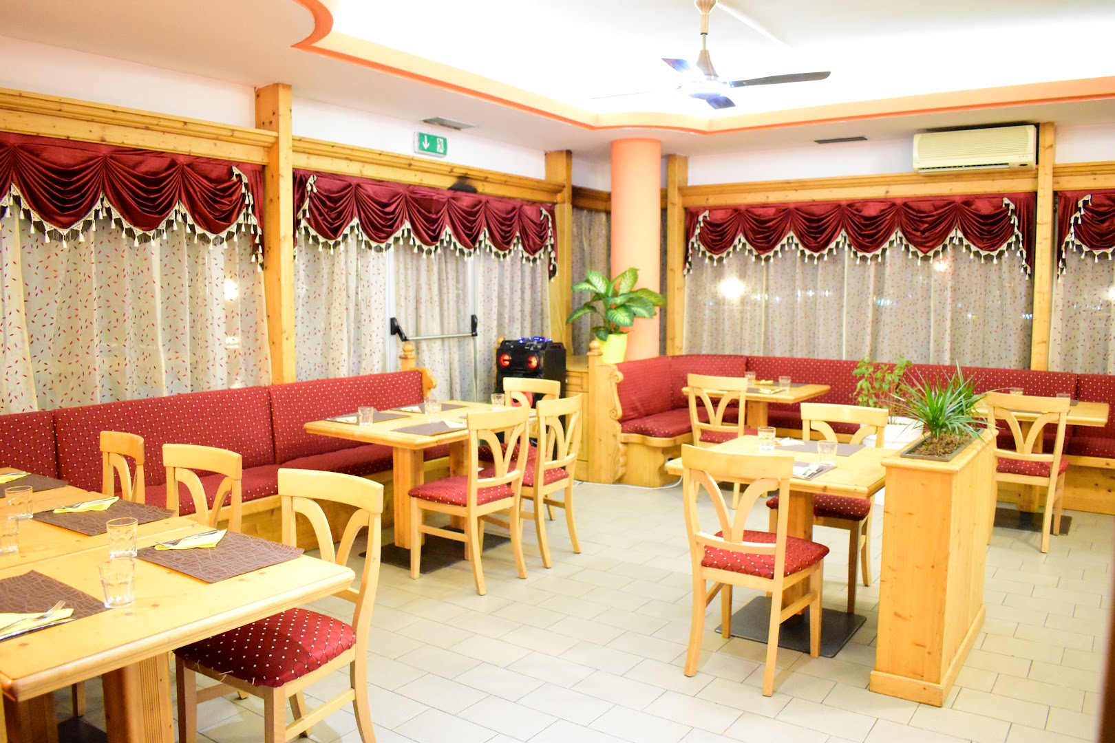 LA TERRAZZA Ristorante Indiano, Italiano e Pizzeria