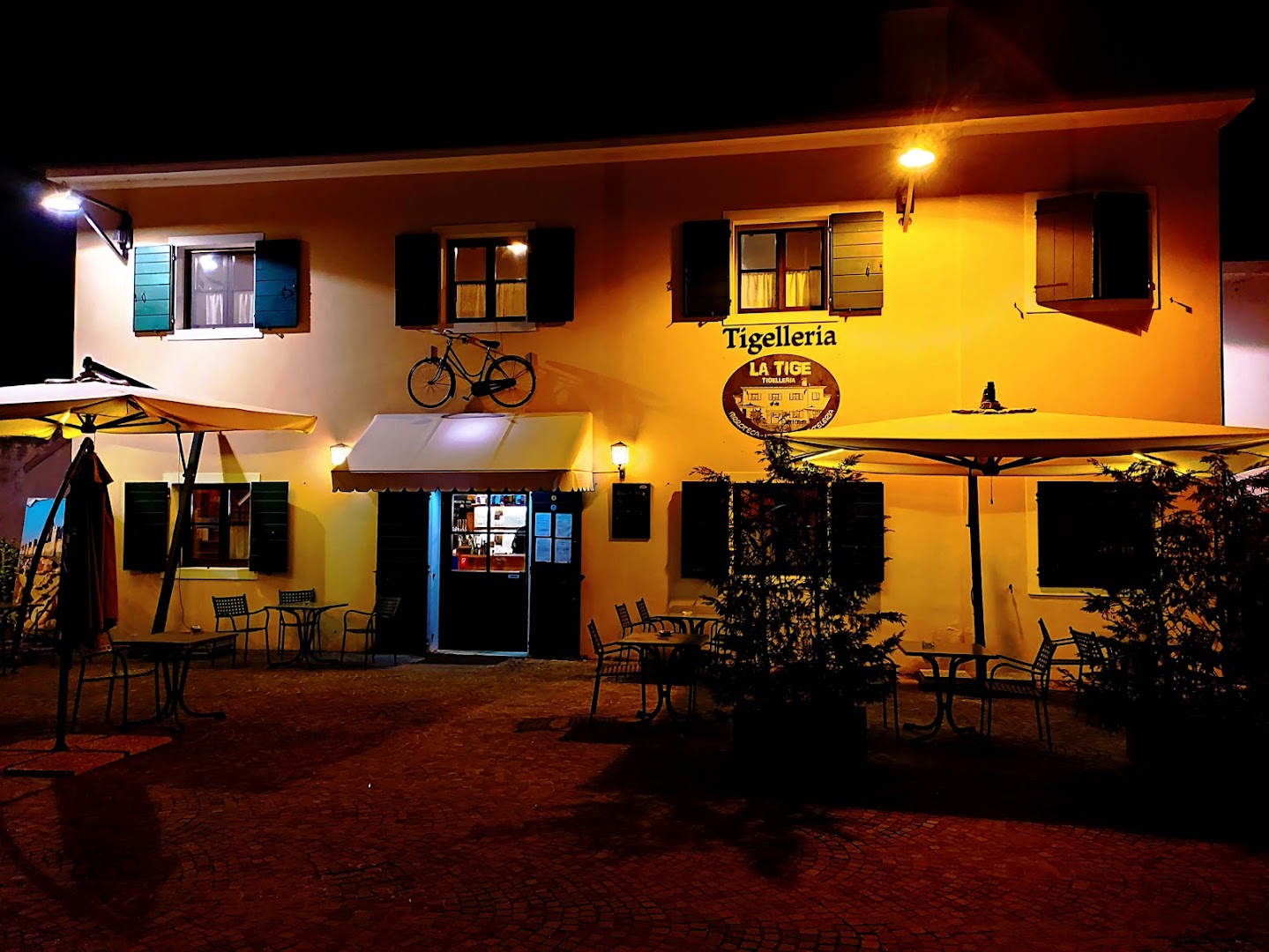 La Tige Tigelleria Birroteca Vineria Cocktelleria