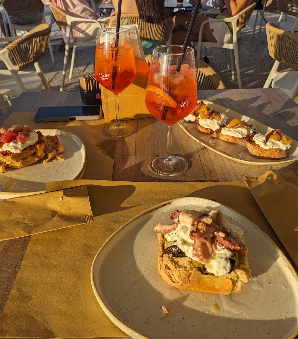 La Torre Bar & Bistrot