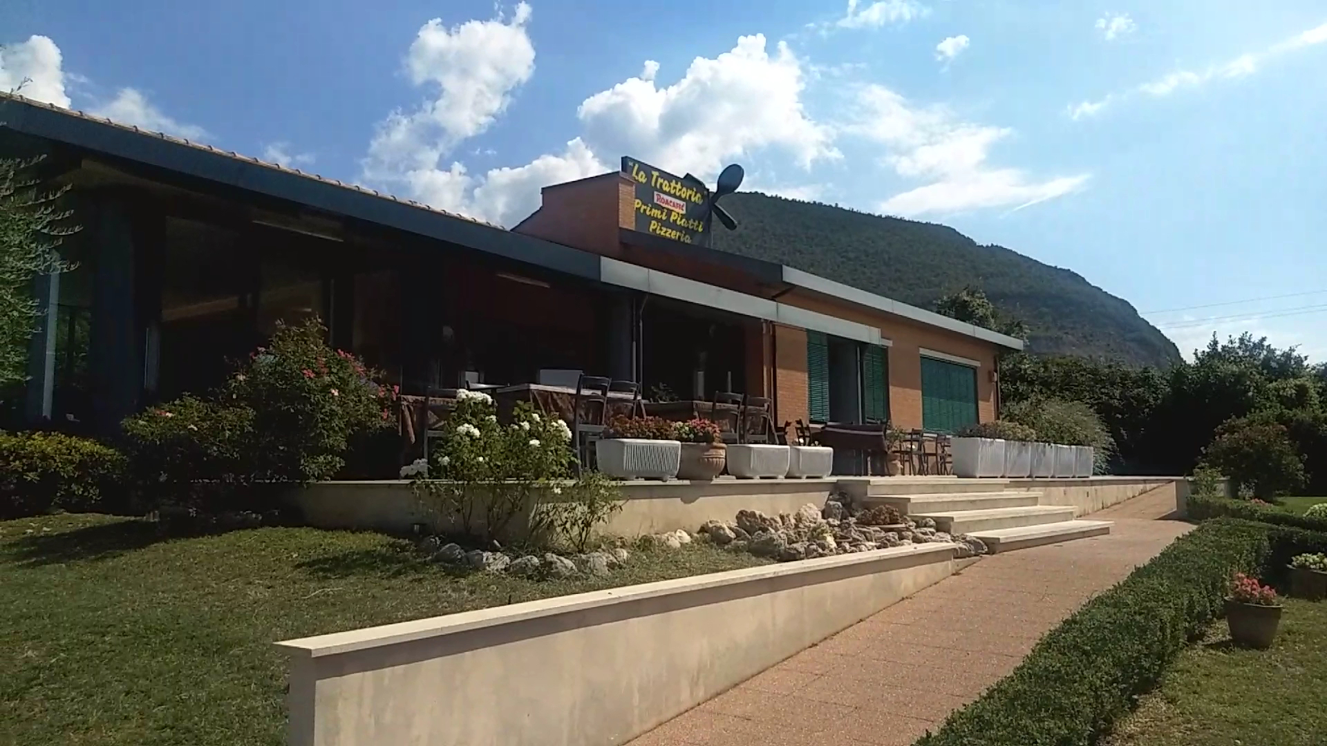 La Trattoria Primi Piatti Pizzeria