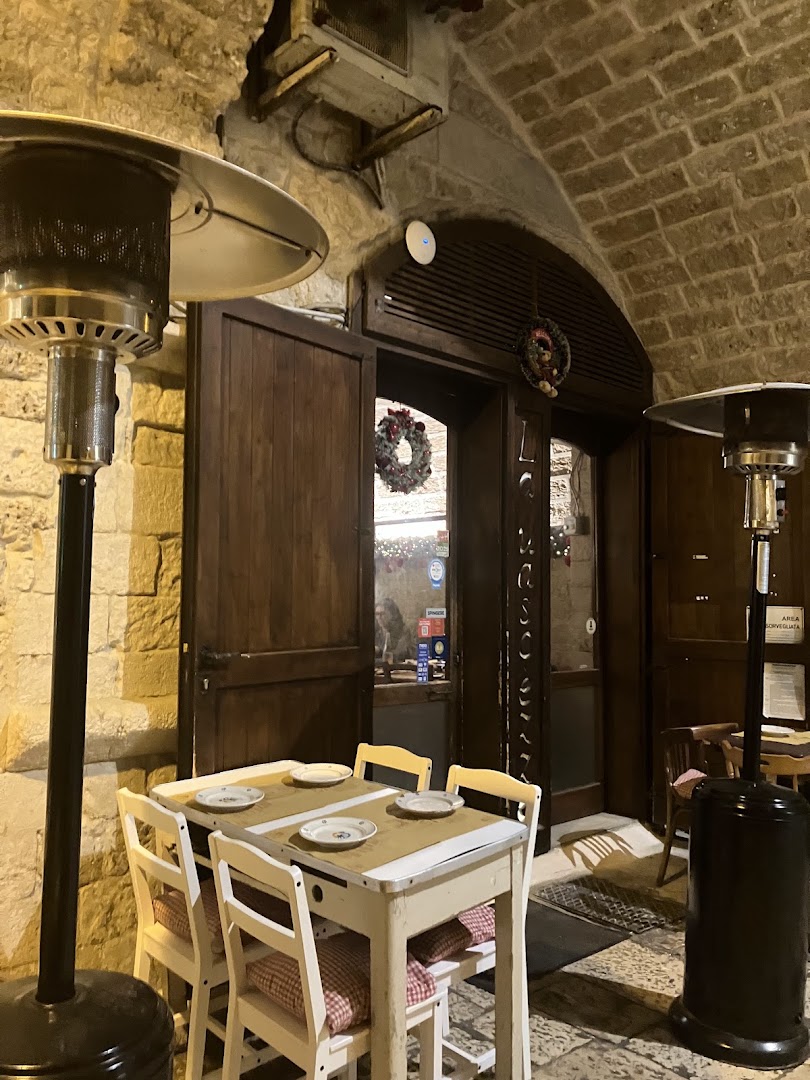 La Uascezze, Bari