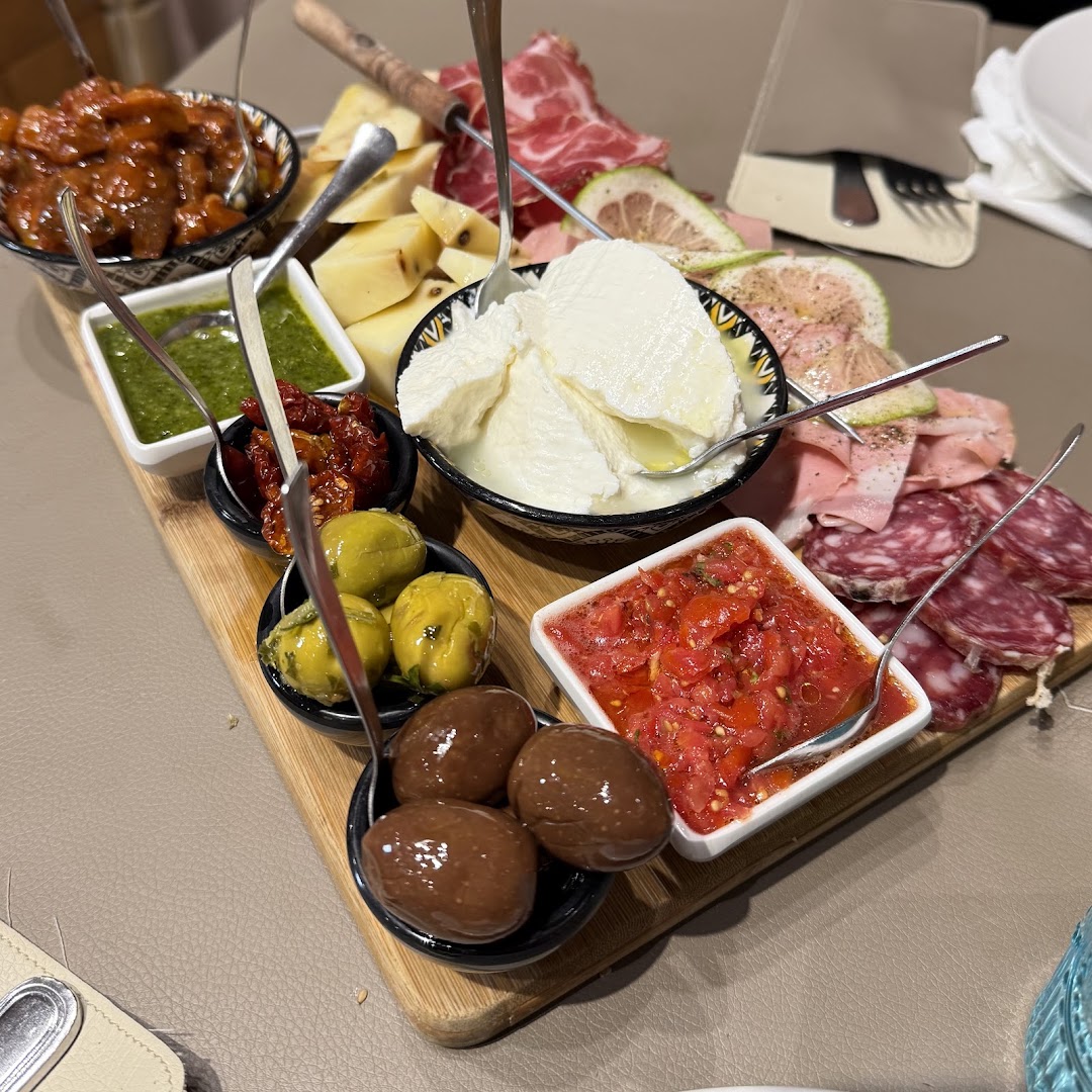 La Vecchia Salumeria