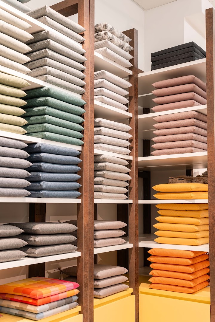 La Vesti Bene - Abbigliamento Uomo Donna Bambino