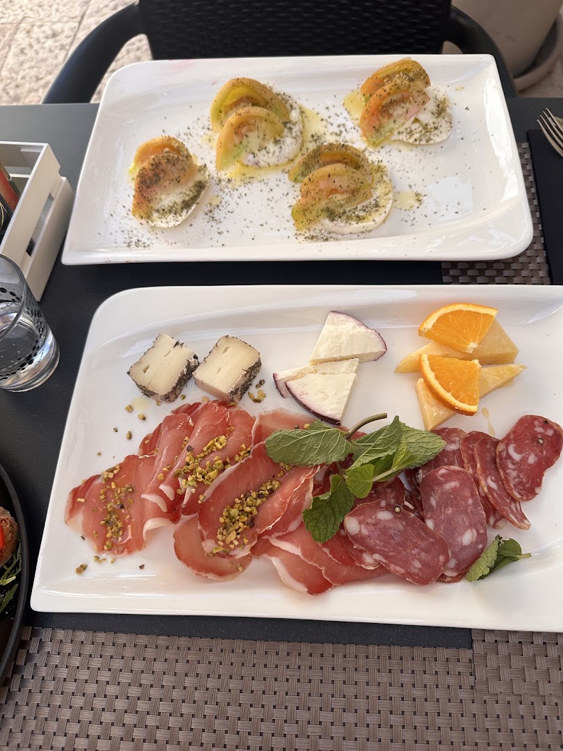 Lalatteria Rizzi - Bar e Ristorante