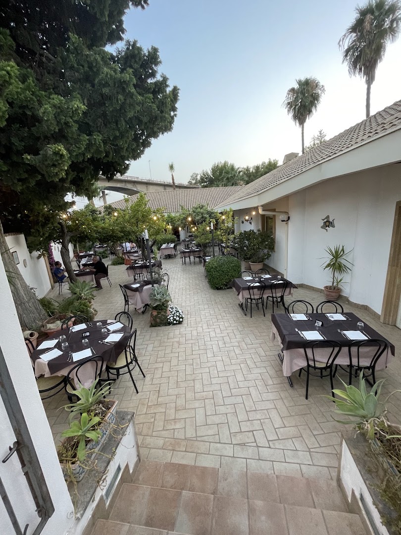 L'Albero Ristorante Pizzeria B&B