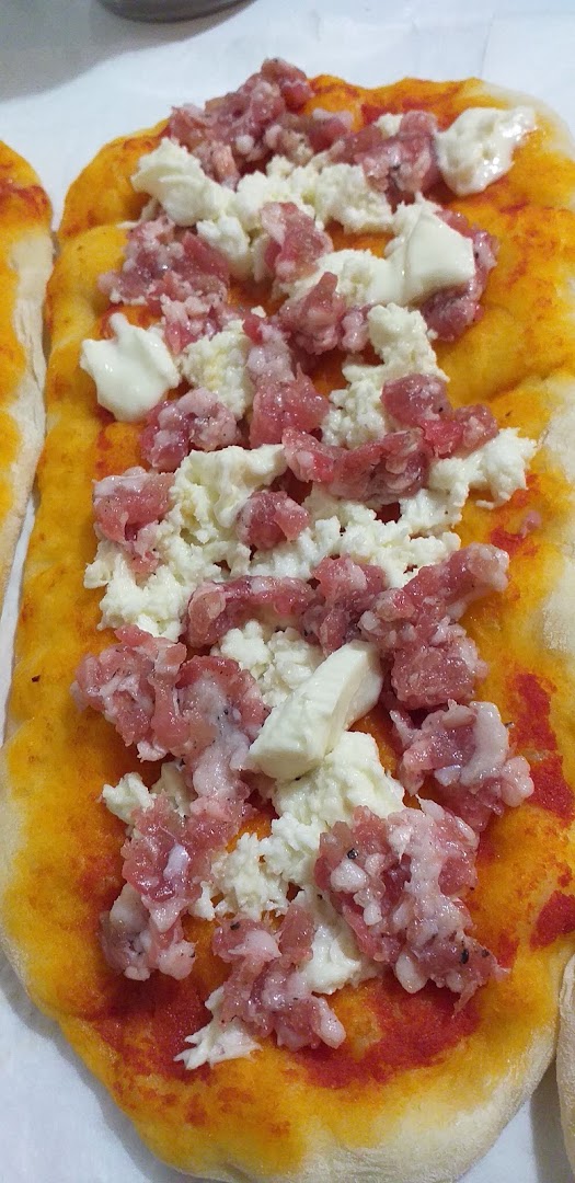 Lally's Pizza e Dolci