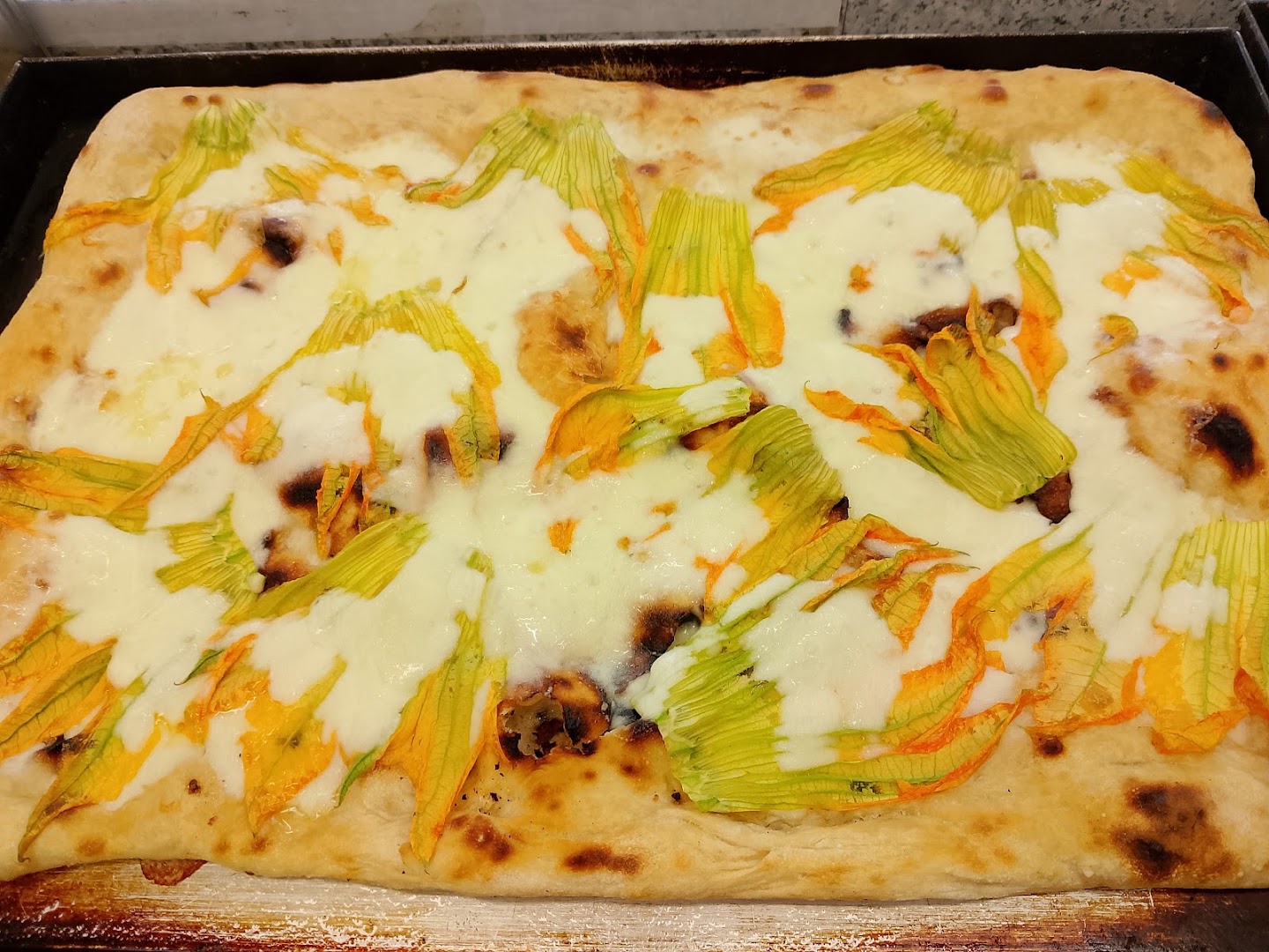 Lally's Pizza e Dolci