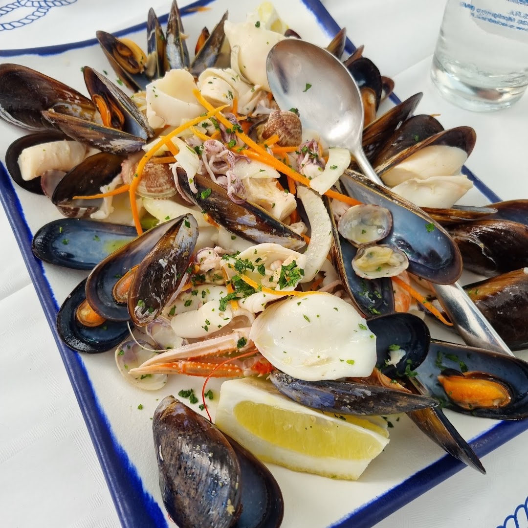 L'Ammiraglio, Sarzana