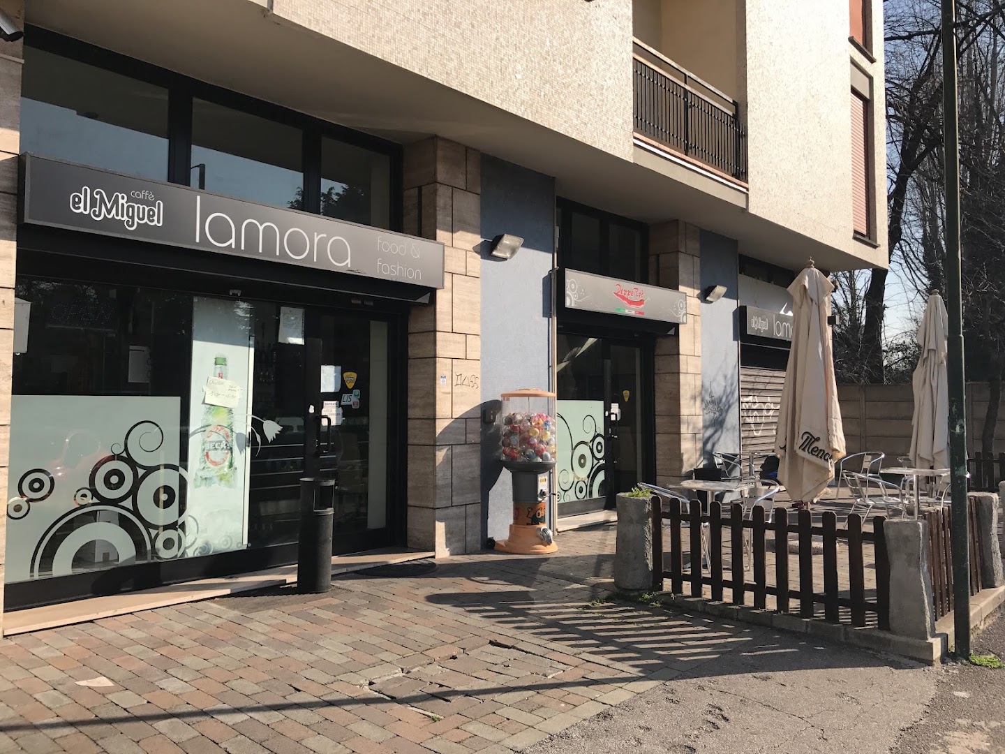 LAMORA • food & fashion, Rho