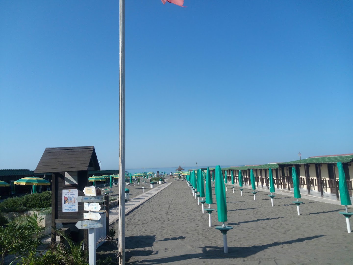 L'Ancora - Stabilimento Balneare, Bar, Ristorante, Tavola Calda, Biblio-Beach
