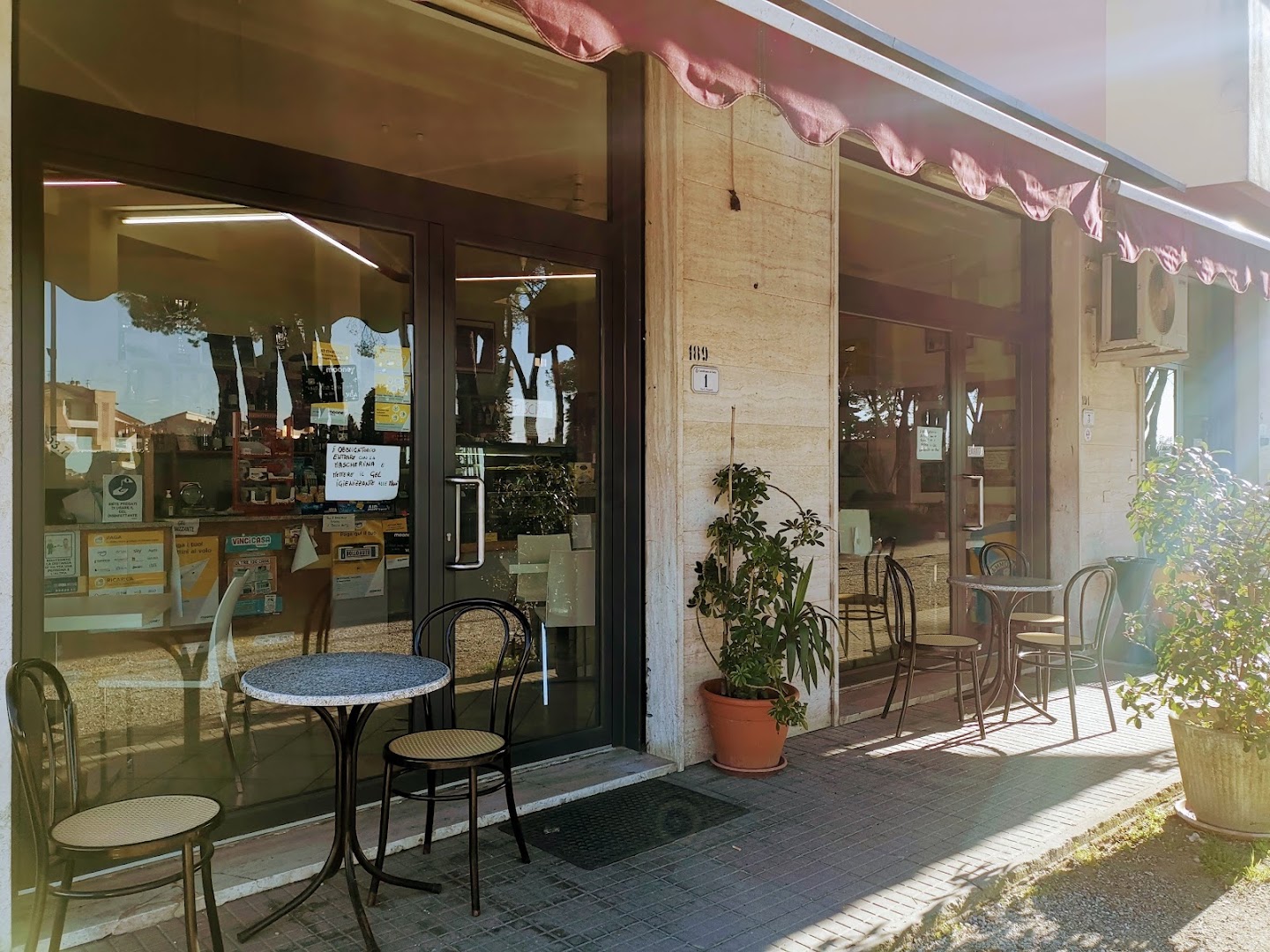 L'Angolo Bar Srl