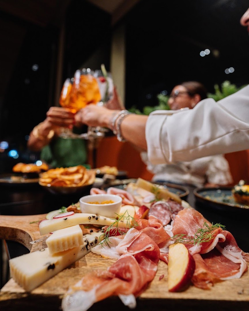 L'ANGOLO-Cucina & Bar