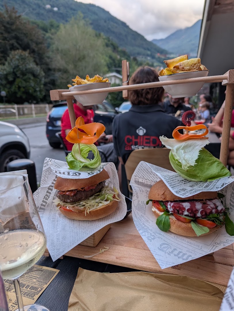 L'Anonimo Different Pub | Pub - Birreria - Hamburgeria