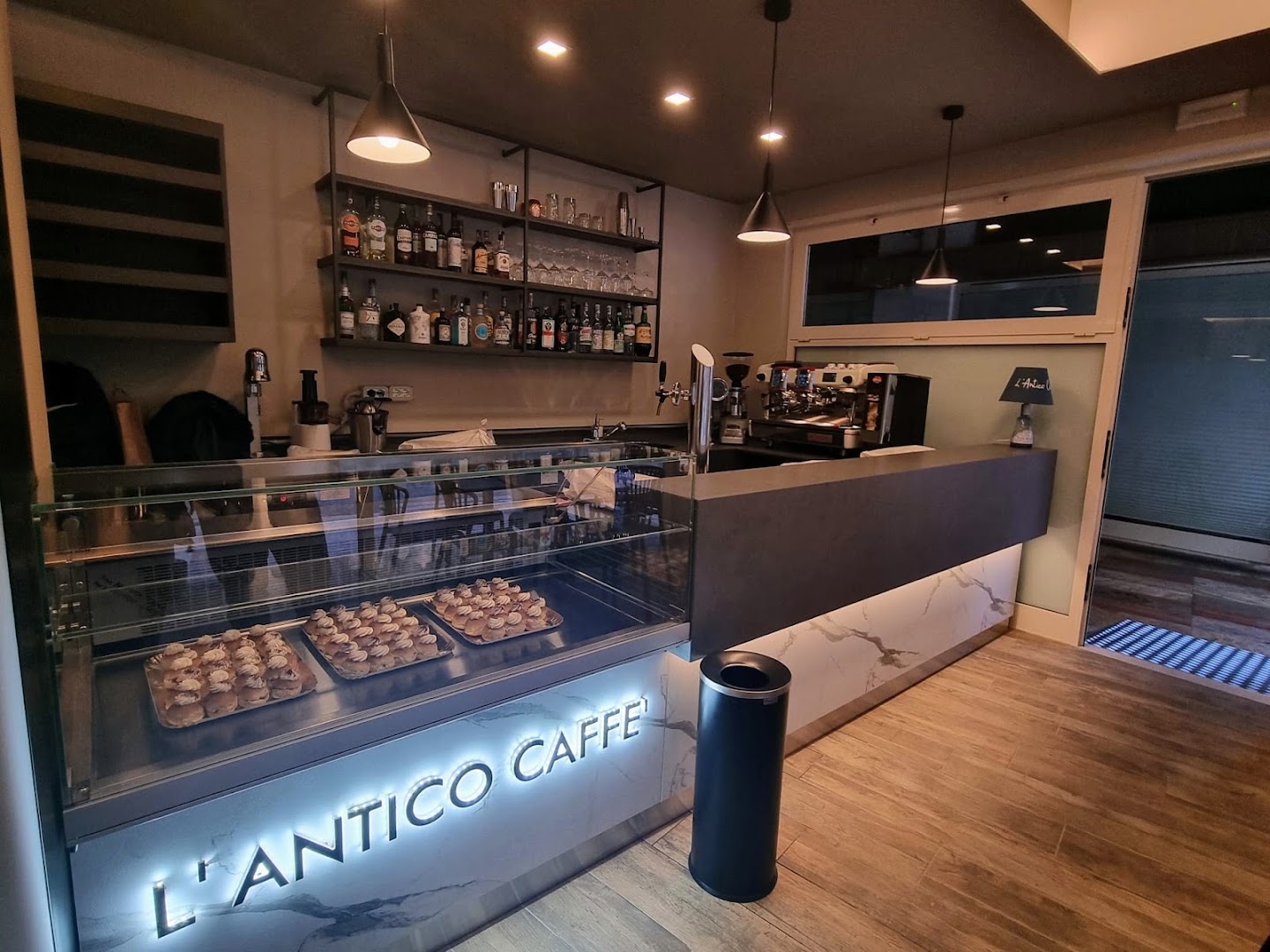 L’ANTICO CAFFÉ