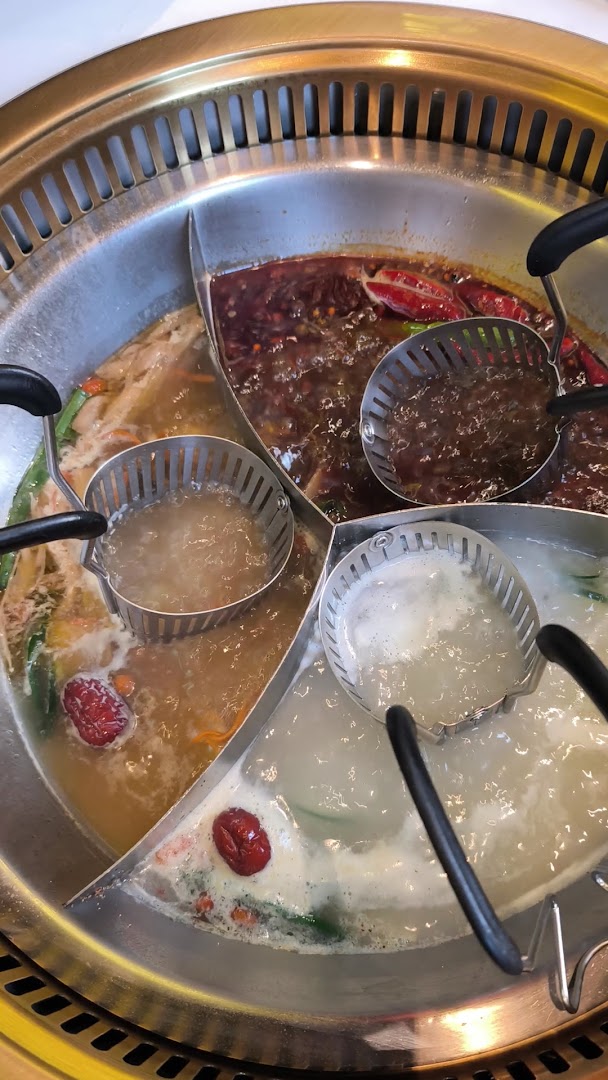 Lao 捞 Hot Pot