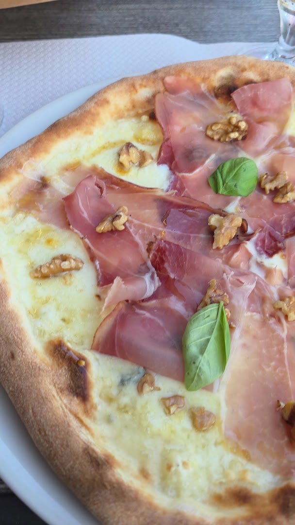 Ristorante Pizzeria la Piazzetta di Oneglia