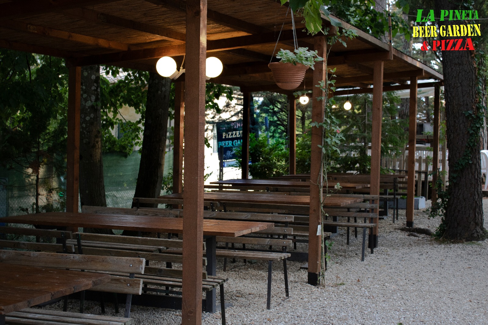 La Pineta Beer Garden & Pizza
