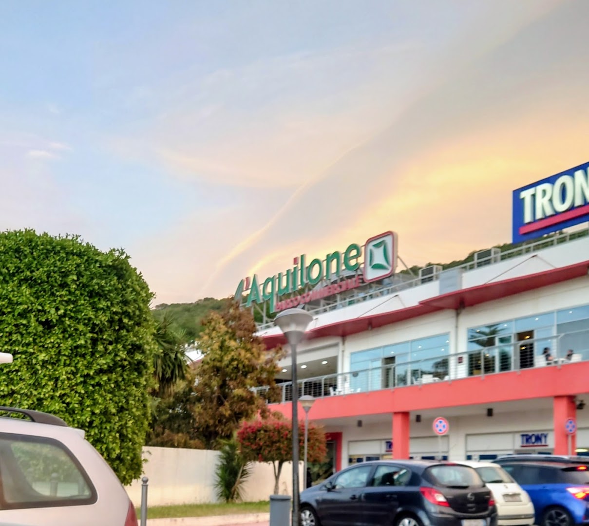 L'Aquilone Parco Commerciale, Pizzo