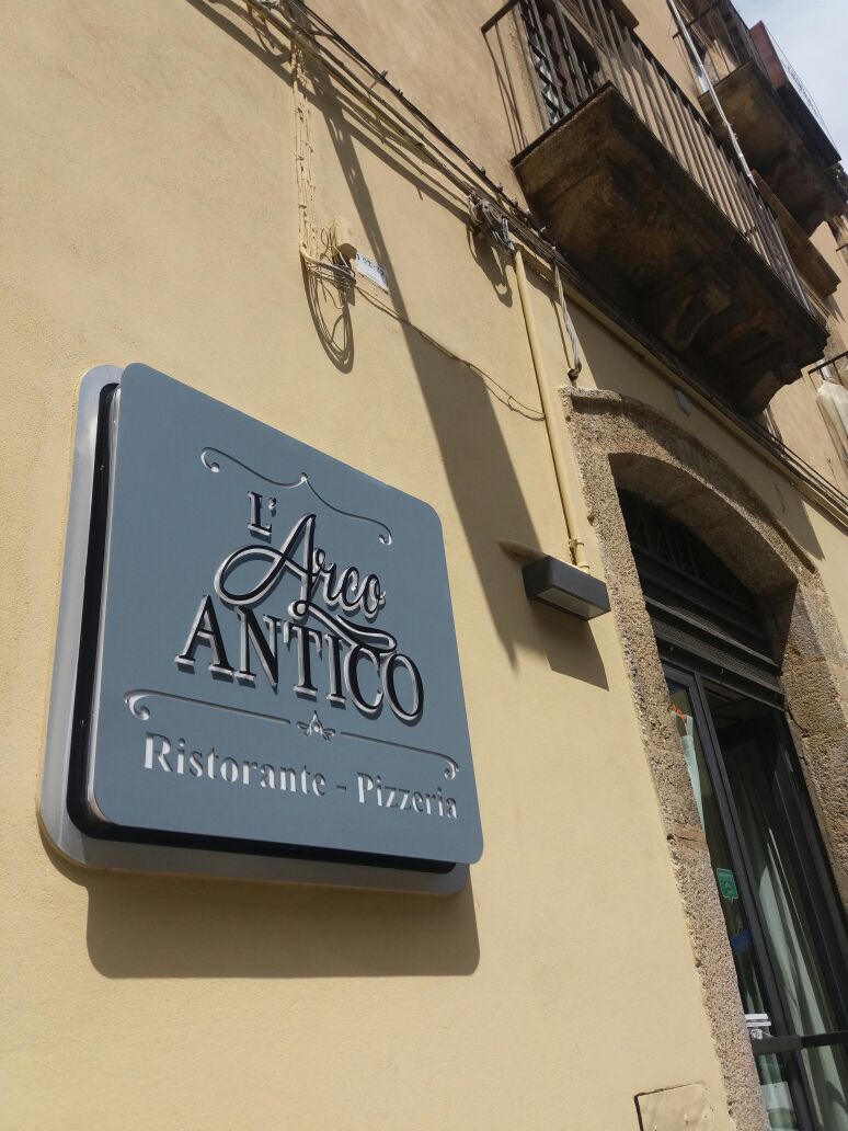 L'Arco Antico