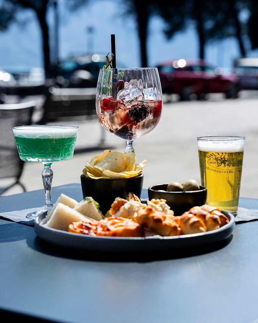 L'ARLECCHINO - aperitivo, panini, insalate, gelato