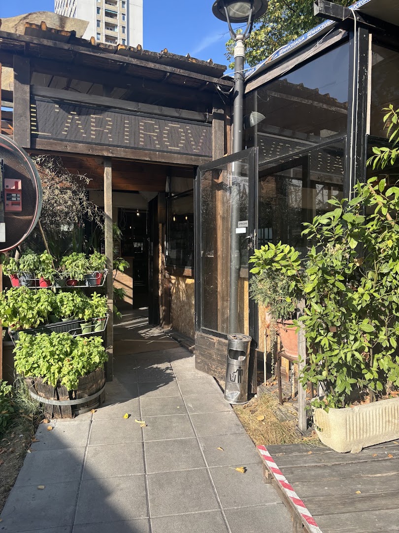 L'Artrov Bar Trattoria