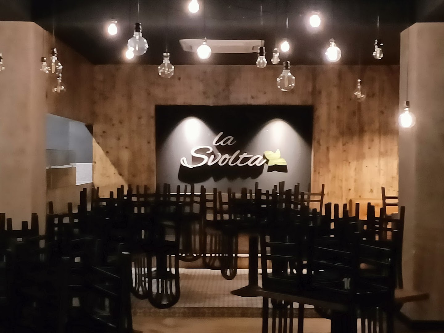 La Svolta drink & food