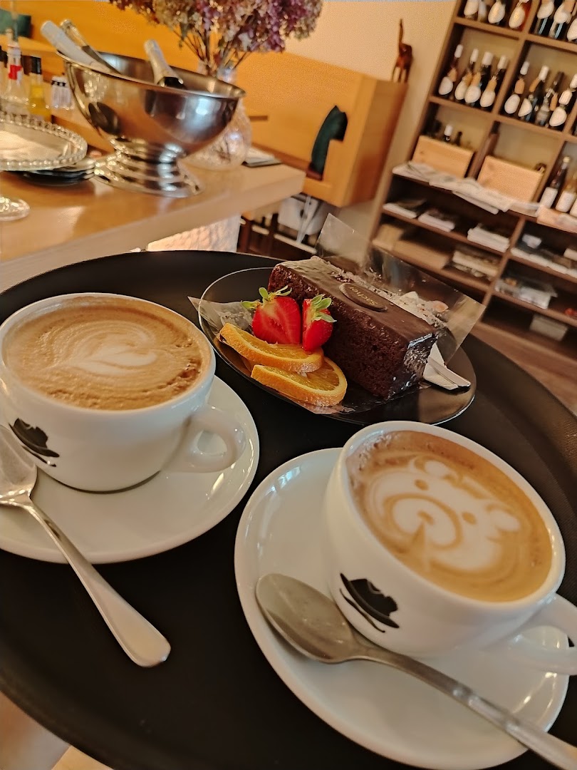 Laubencafé - Café, Eisdiele & Weinbar / Caffé, Gelateria & wine-bar