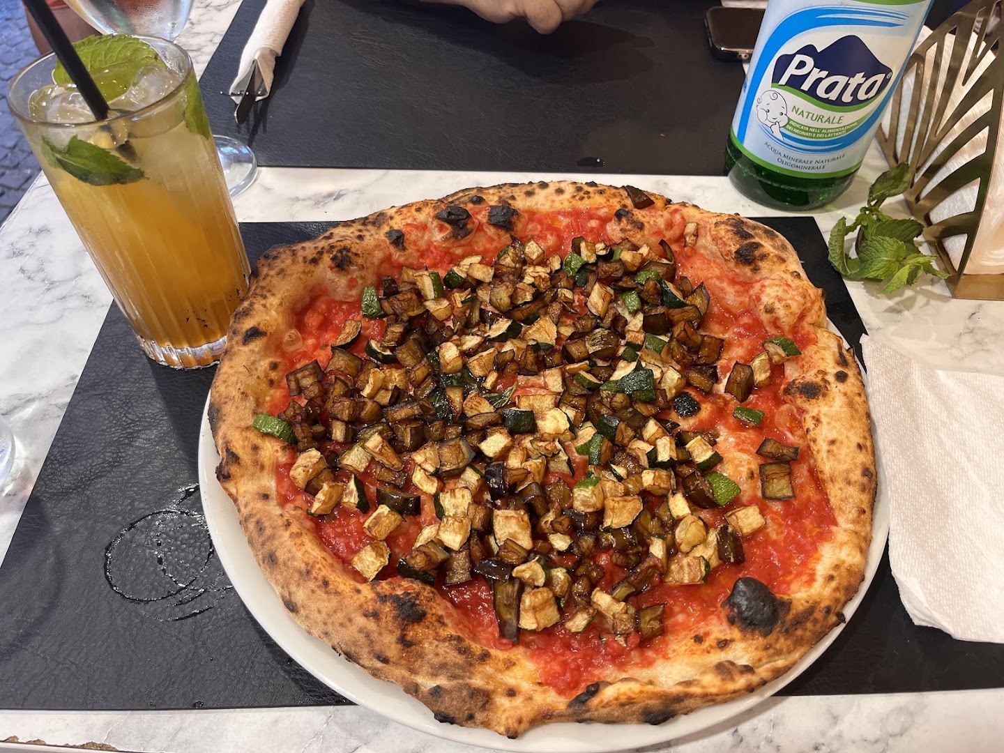 Laura Bistrot, Napoli