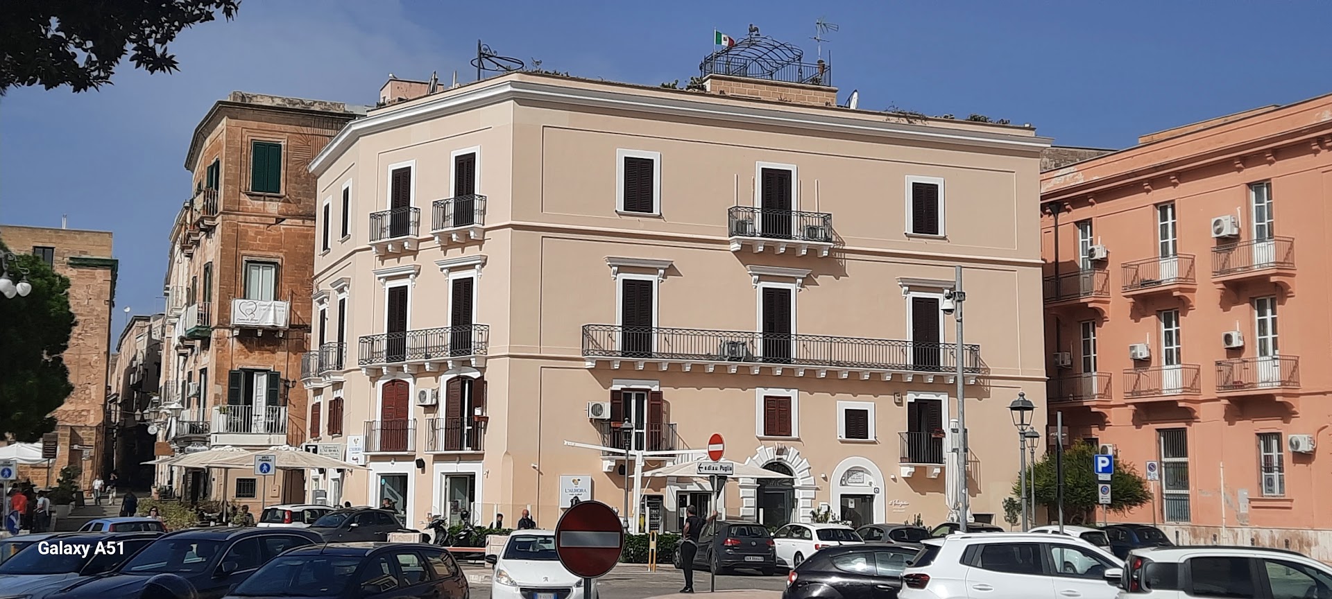 L’Aurora-Cafè Bistrot
