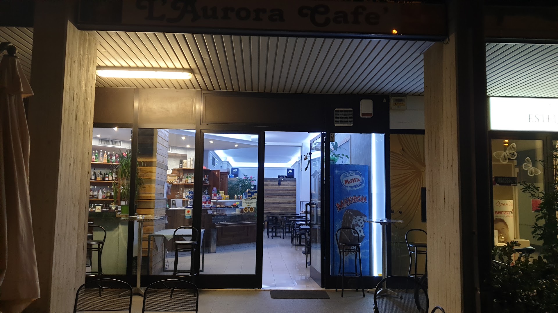 L'Aurora Café
