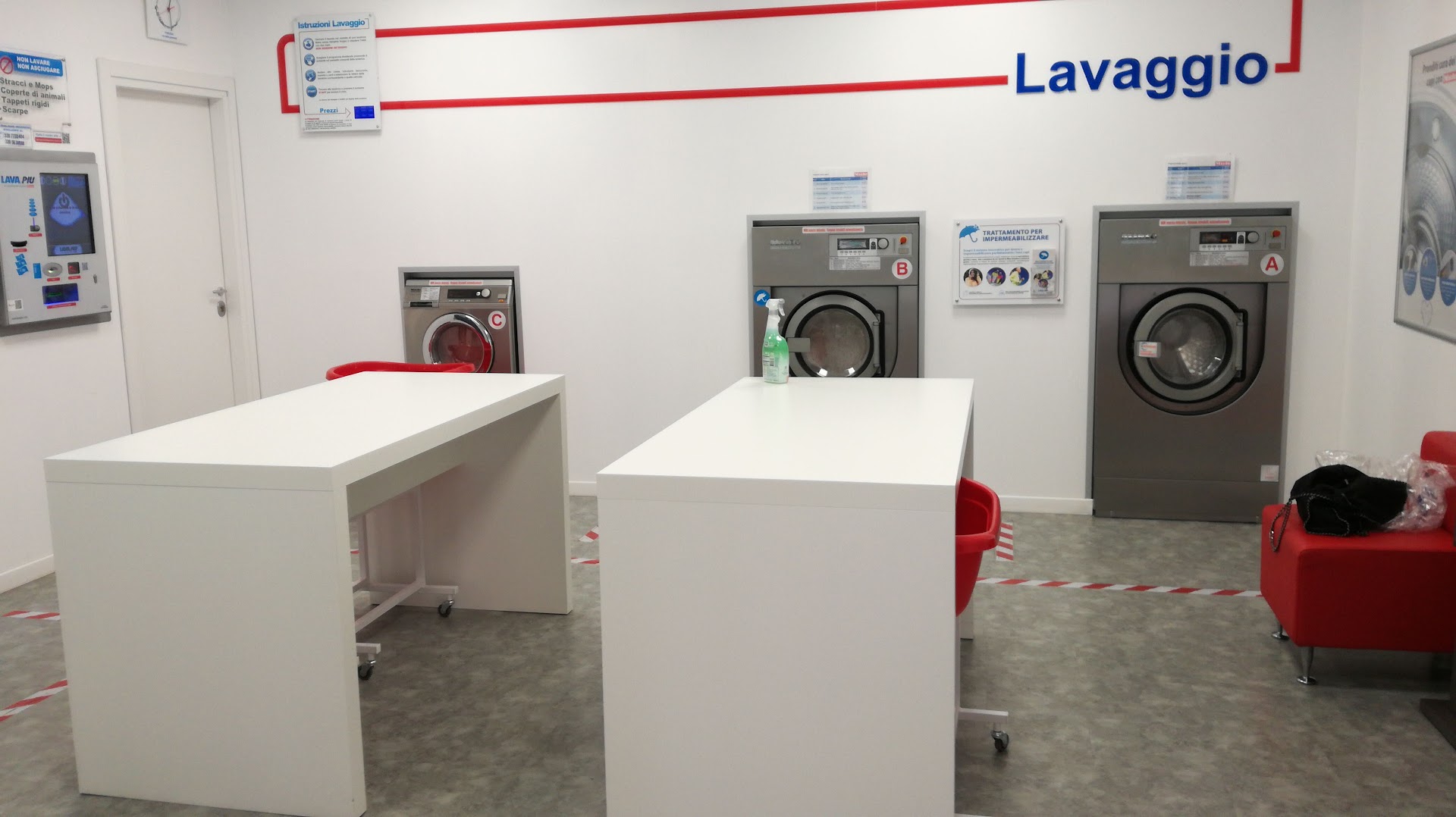 Lavanderia Self Service LavaPiù, Perugia
