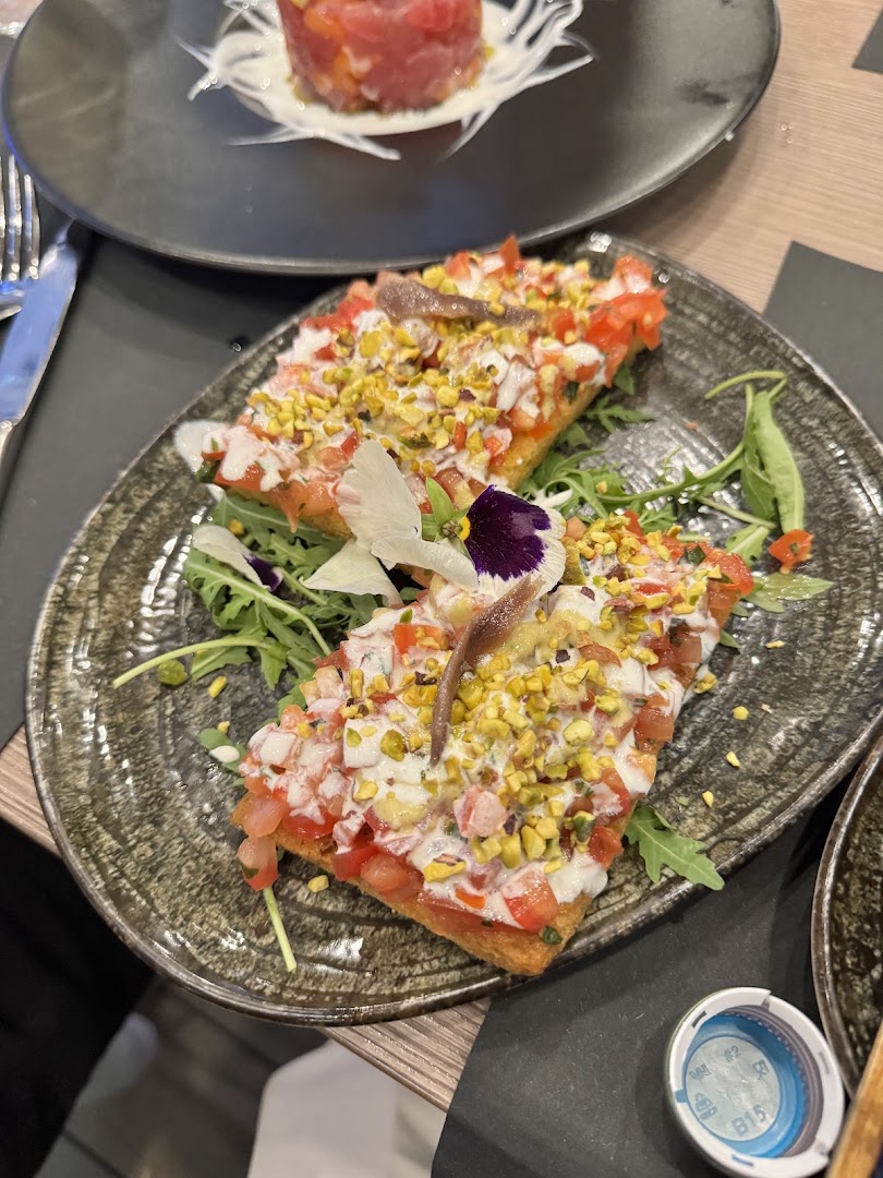 Lavitaèbella | Ristorante - Insalateria