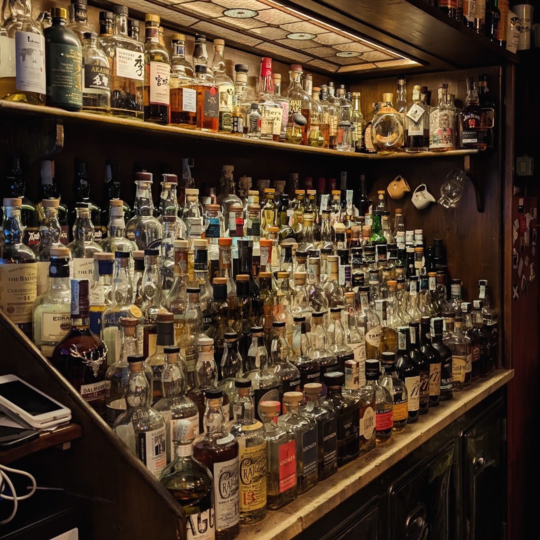 Le Bon Bock Whisky Bar