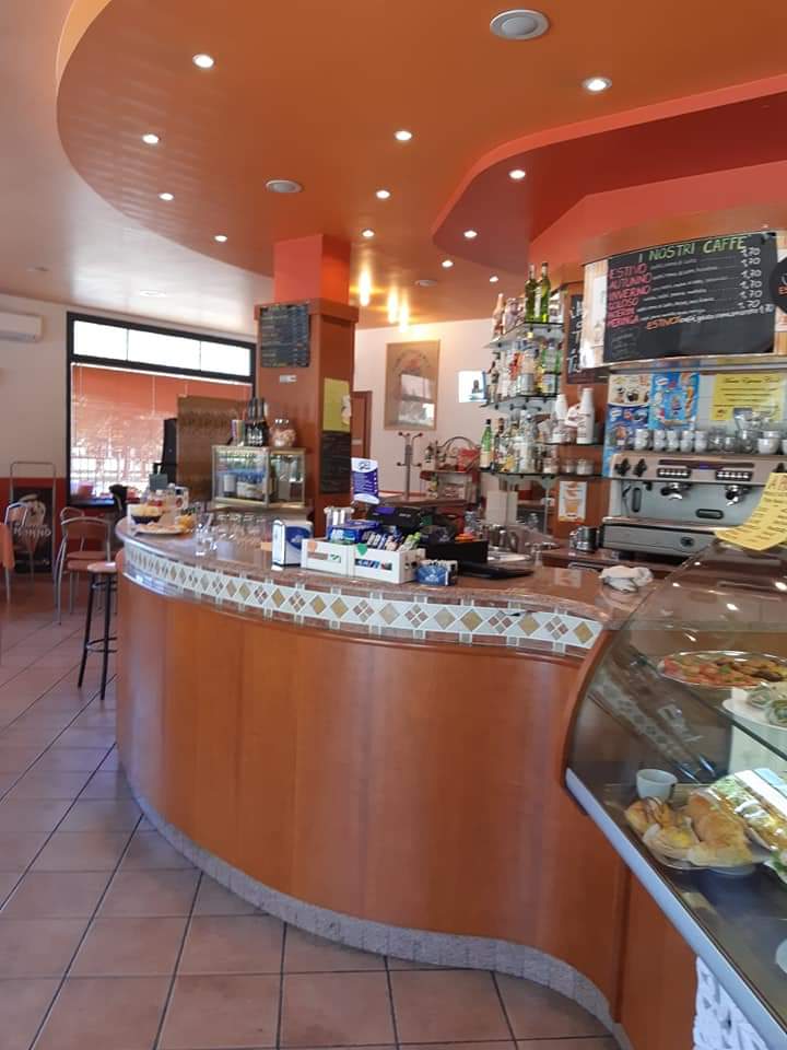 Le Café Bar Tabacchi Edicola di Angela Zani